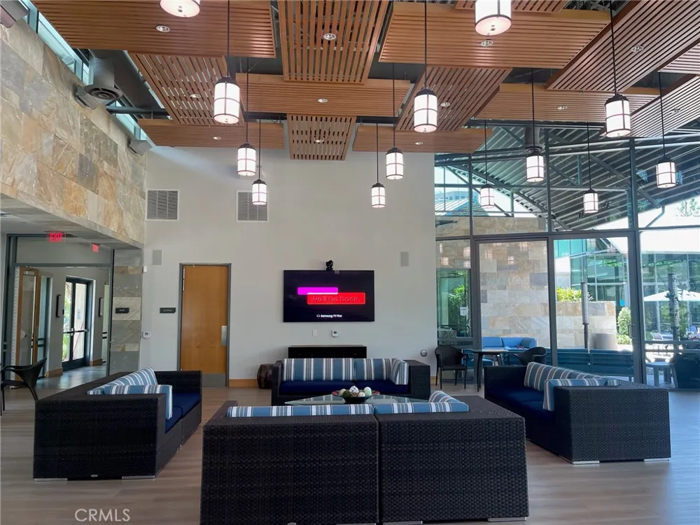 83 Waldorf Irvine, CA 92612