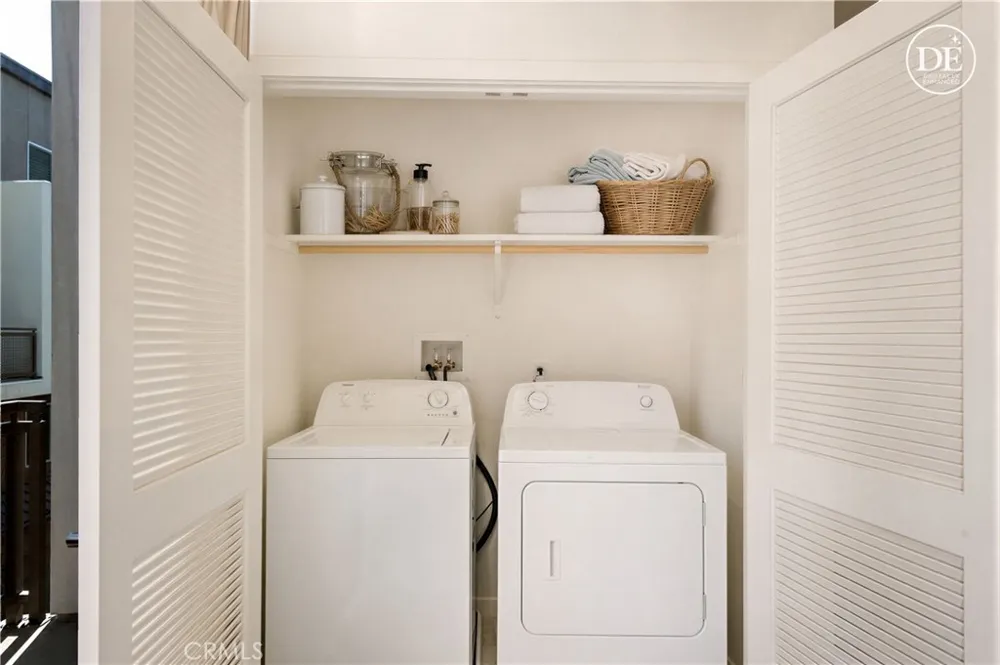 83 Waldorf Irvine, CA 92612