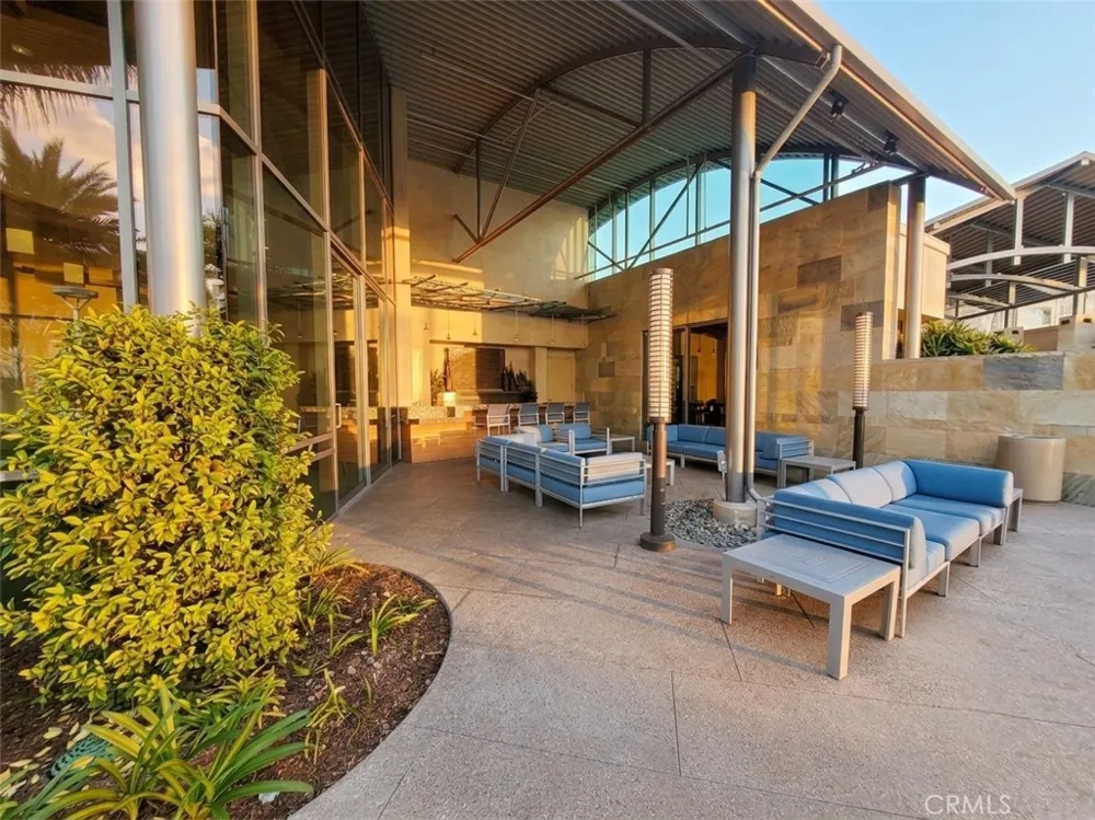 83 Waldorf Irvine, CA 92612