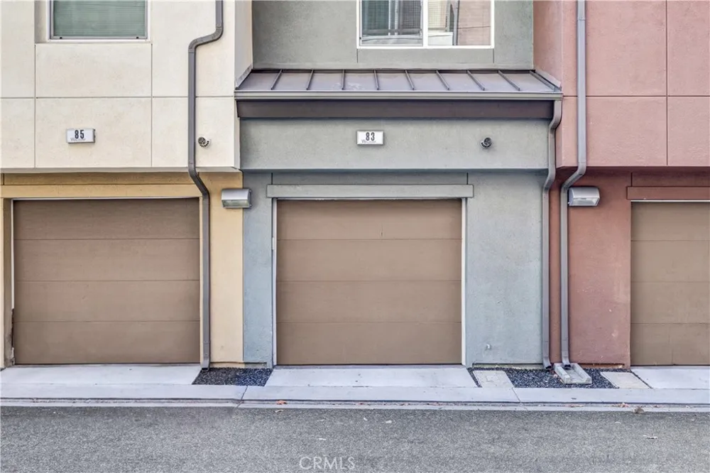 83 Waldorf Irvine, CA 92612