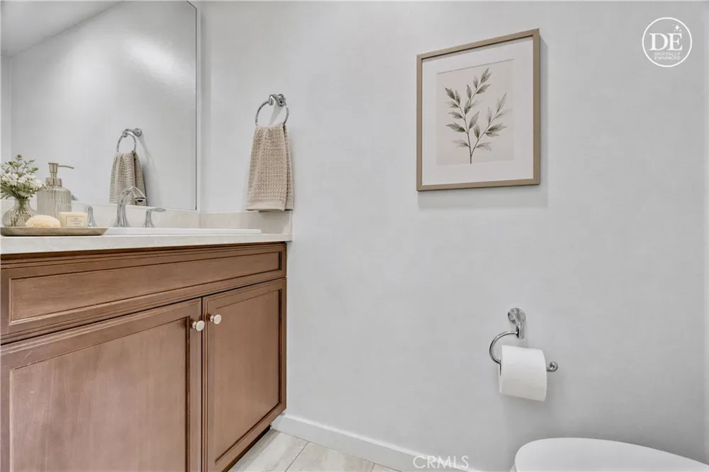 83 Waldorf Irvine, CA 92612