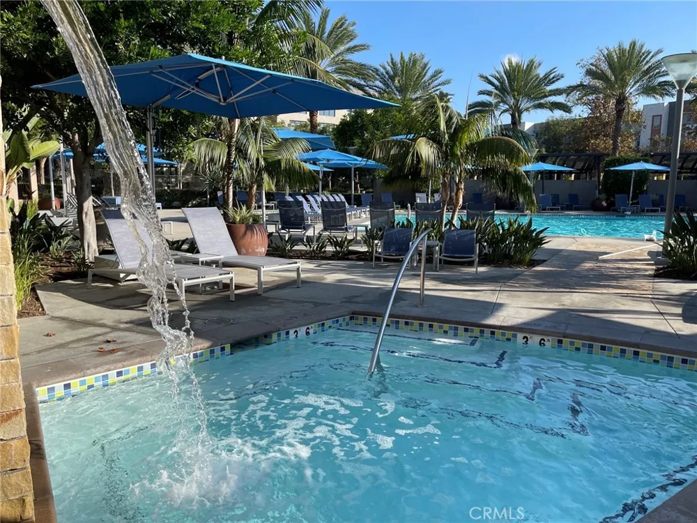 83 Waldorf Irvine, CA 92612