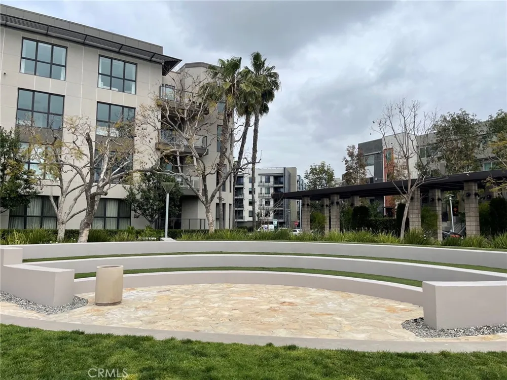 83 Waldorf Irvine, CA 92612