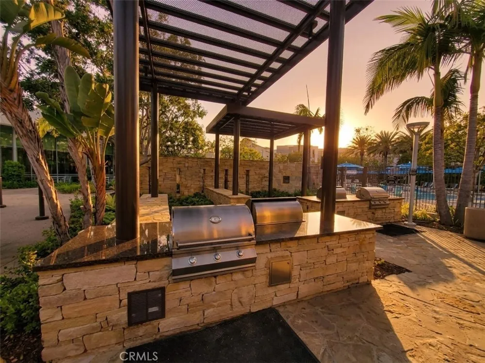 83 Waldorf Irvine, CA 92612