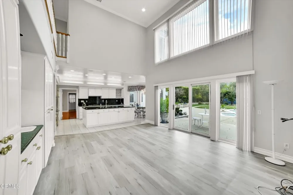 4828 Gould Avenue La Canada Flintridge, CA 91011