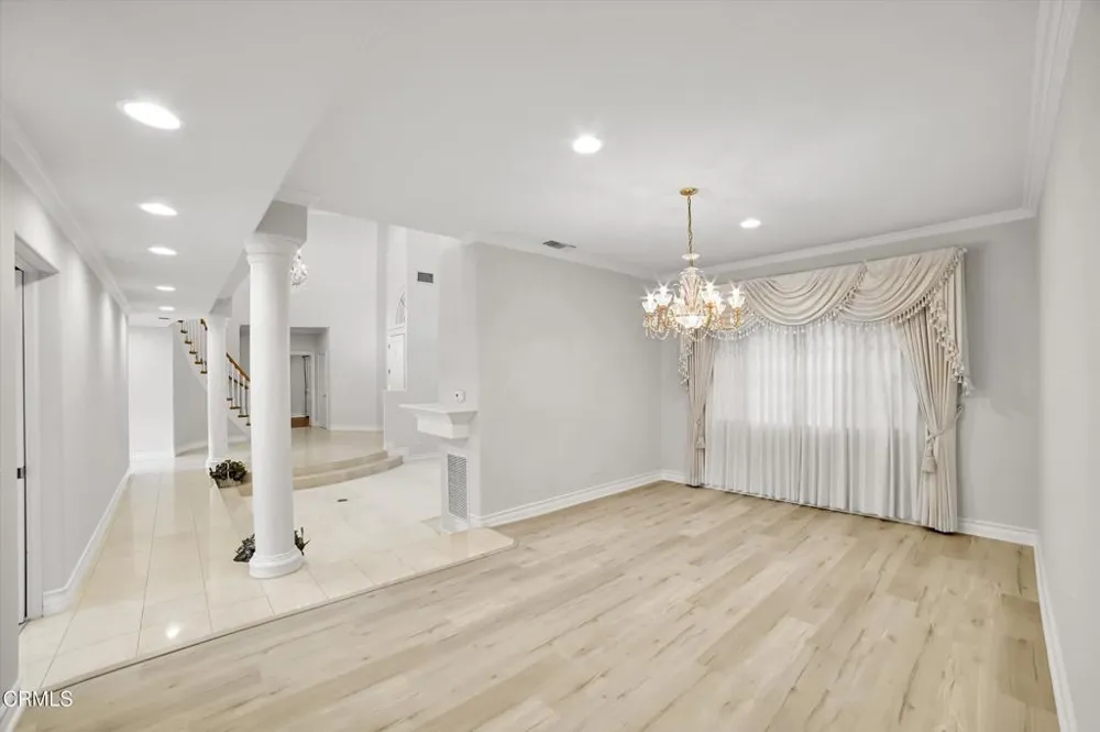 4828 Gould Avenue La Canada Flintridge, CA 91011