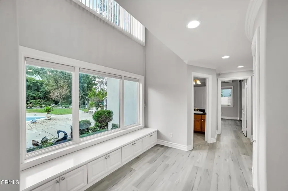 4828 Gould Avenue La Canada Flintridge, CA 91011