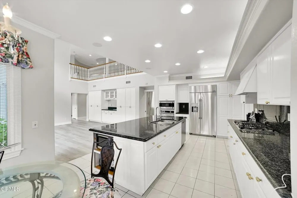 4828 Gould Avenue La Canada Flintridge, CA 91011