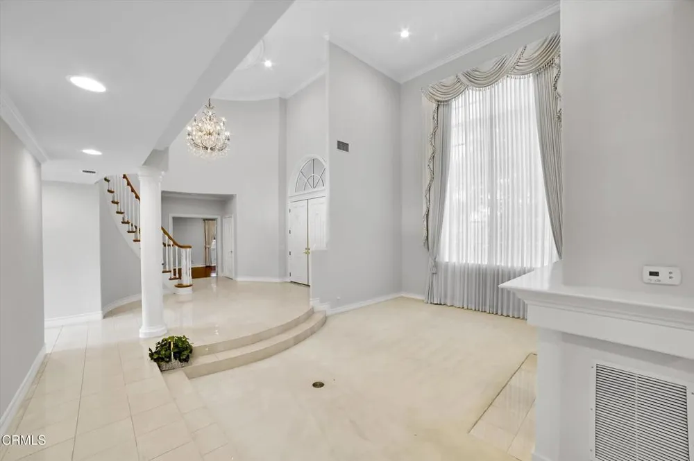 4828 Gould Avenue La Canada Flintridge, CA 91011
