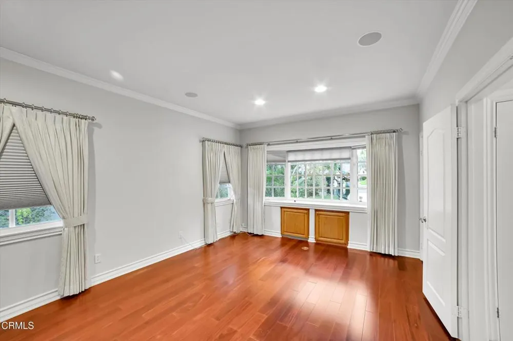 4828 Gould Avenue La Canada Flintridge, CA 91011