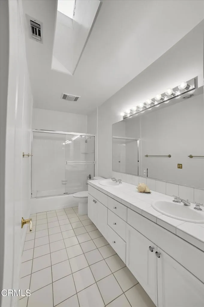 4828 Gould Avenue La Canada Flintridge, CA 91011