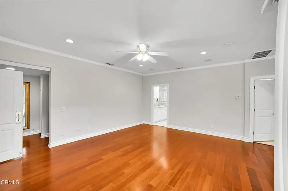 4828 Gould Avenue La Canada Flintridge, CA 91011