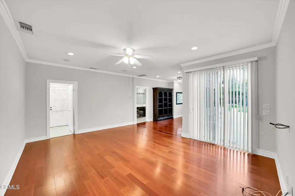4828 Gould Avenue La Canada Flintridge, CA 91011