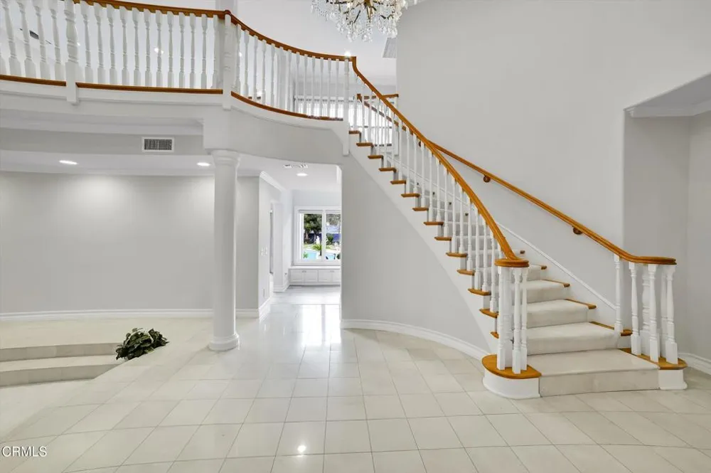 4828 Gould Avenue La Canada Flintridge, CA 91011