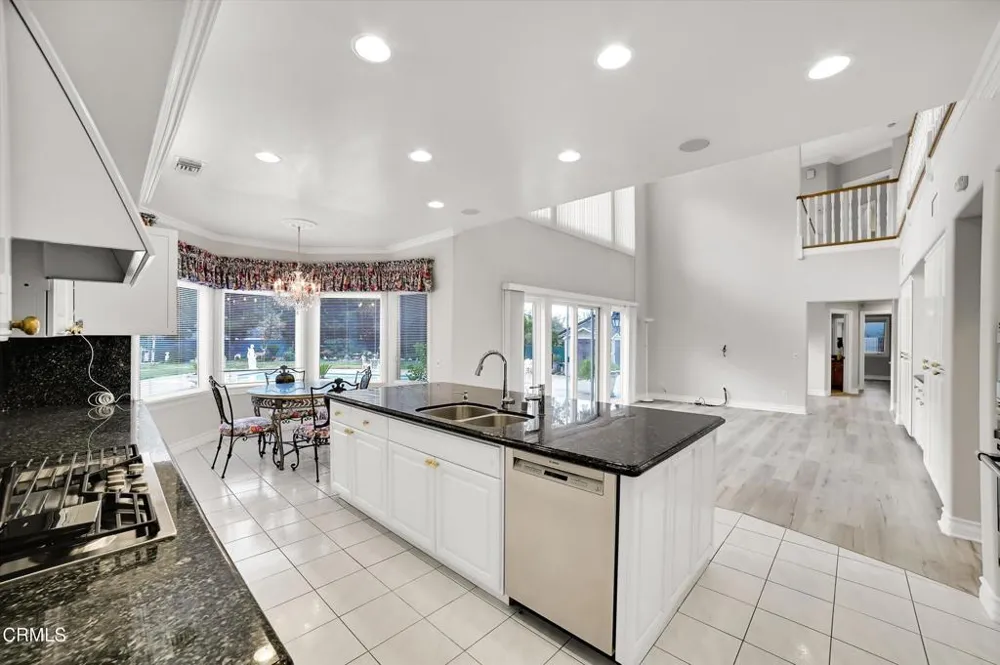 4828 Gould Avenue La Canada Flintridge, CA 91011