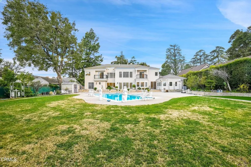 4828 Gould Avenue La Canada Flintridge, CA 91011