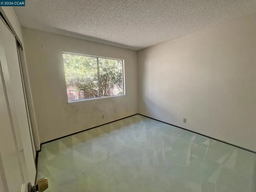2579 El Portal Drive #A San Pablo, CA 94806