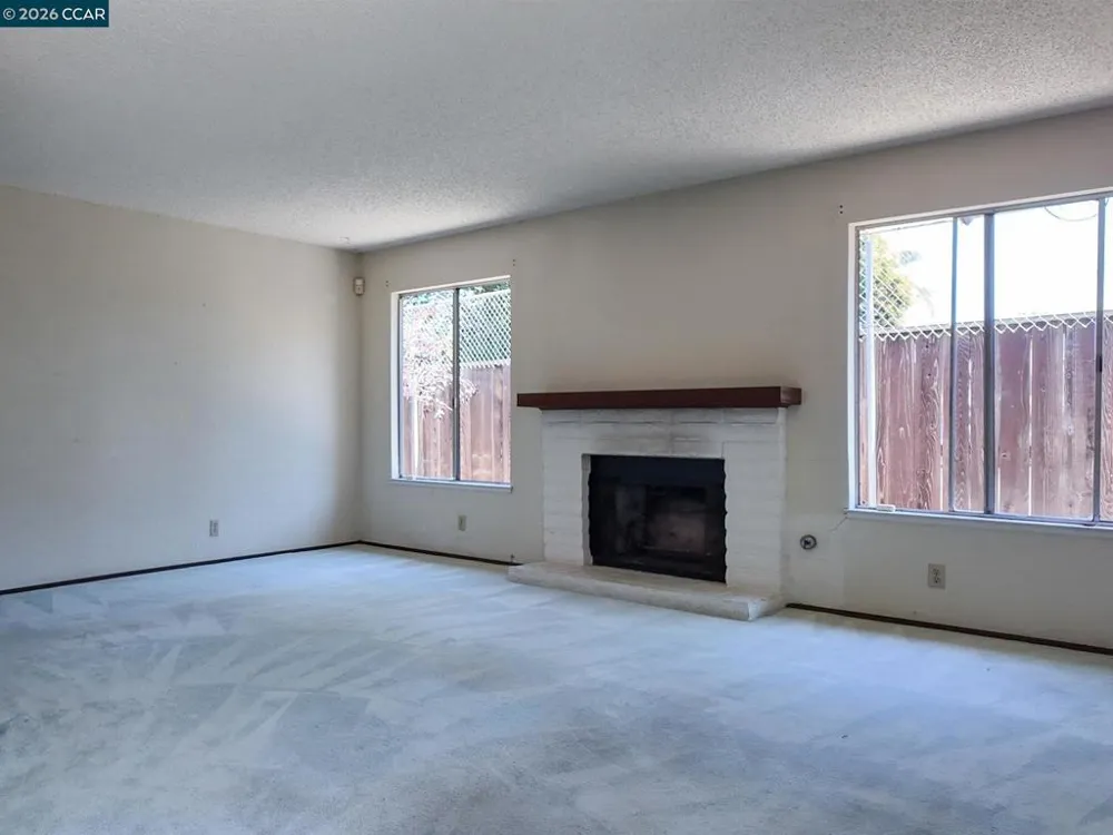 2579 El Portal Drive #A San Pablo, CA 94806