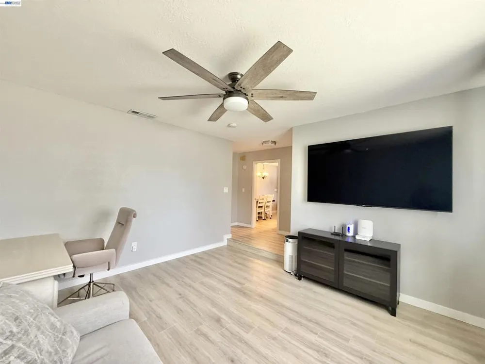 1357 Pajaro Ave Manteca, CA 95336