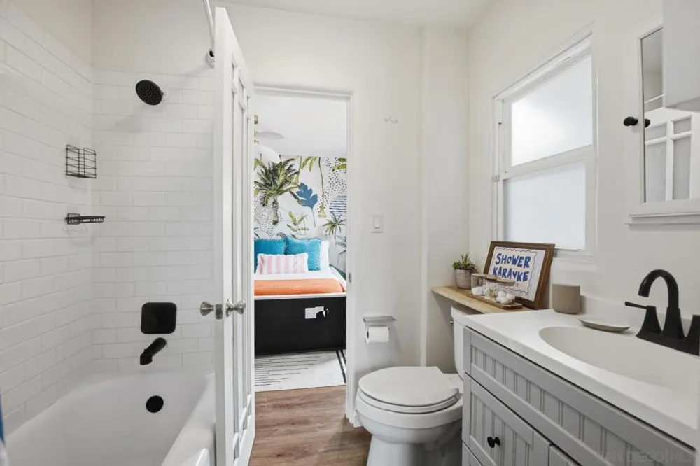 3266 Madison San Diego, CA 92116