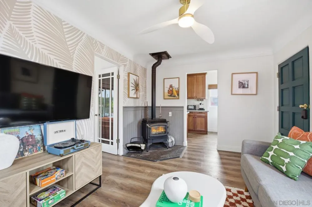 3266 Madison San Diego, CA 92116