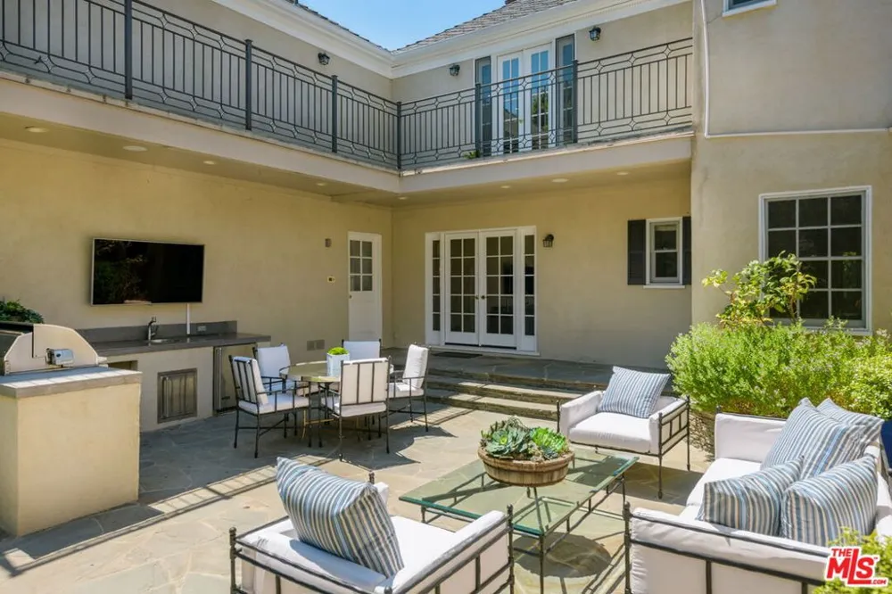 336 Loring Avenue Los Angeles, CA 90024