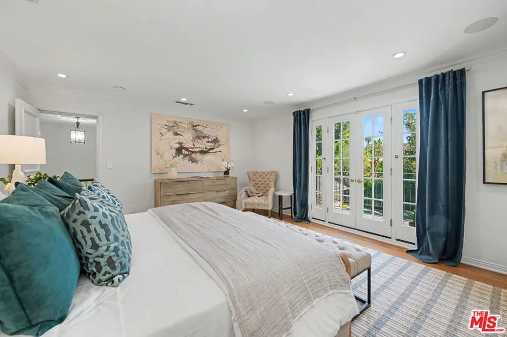 336 Loring Avenue Los Angeles, CA 90024