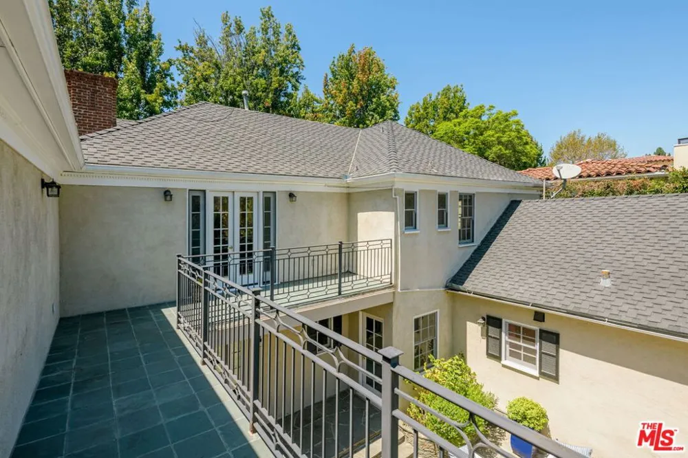 336 Loring Avenue Los Angeles, CA 90024