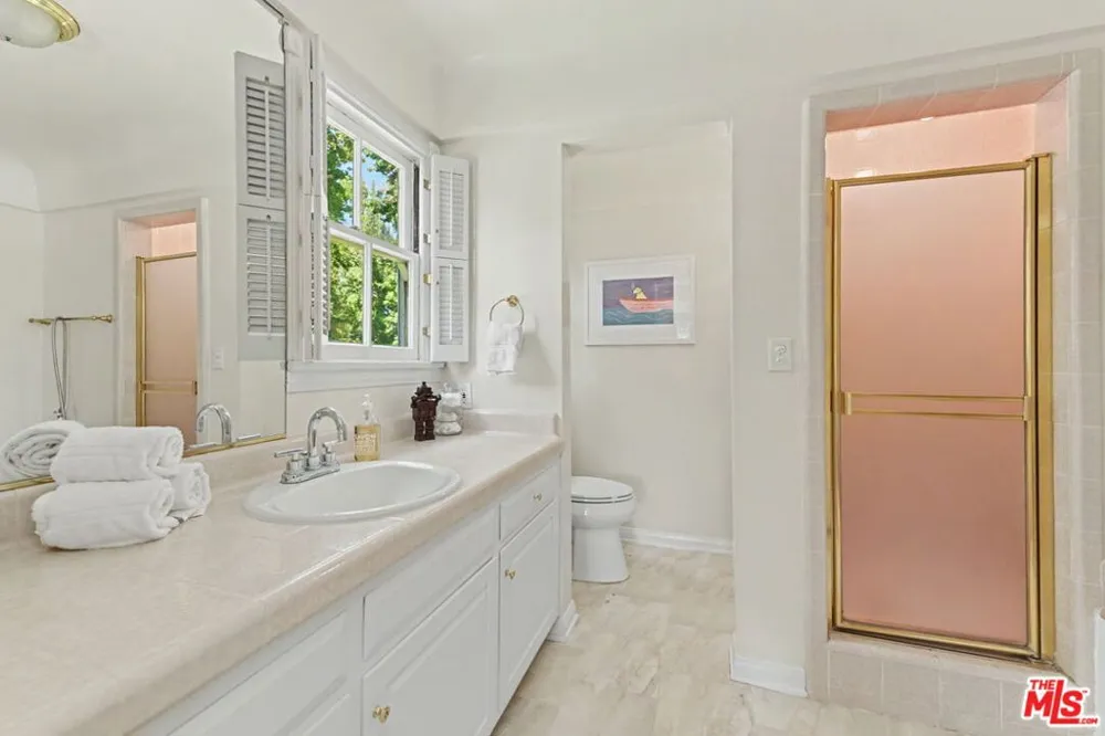 336 Loring Avenue Los Angeles, CA 90024