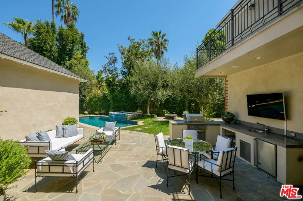 336 Loring Avenue Los Angeles, CA 90024