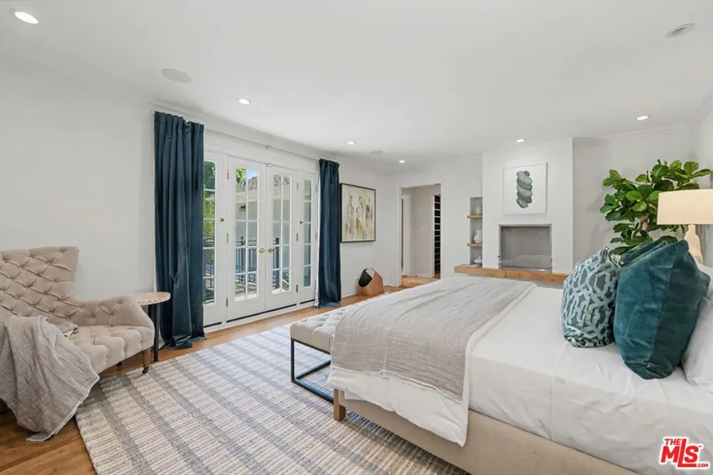 336 Loring Avenue Los Angeles, CA 90024