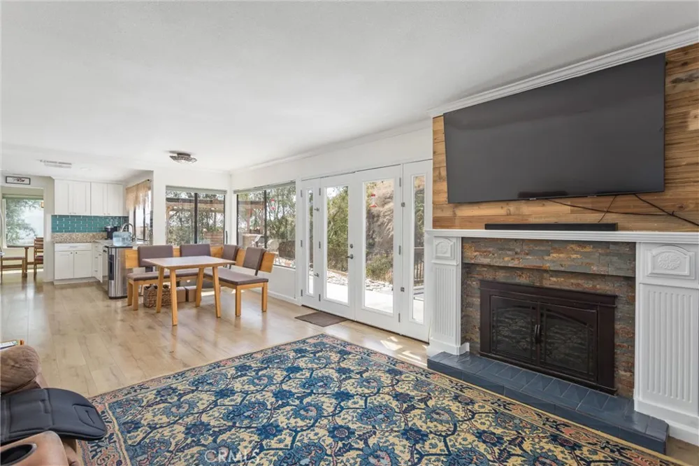 3094 Small Canyon Highland, CA 92346