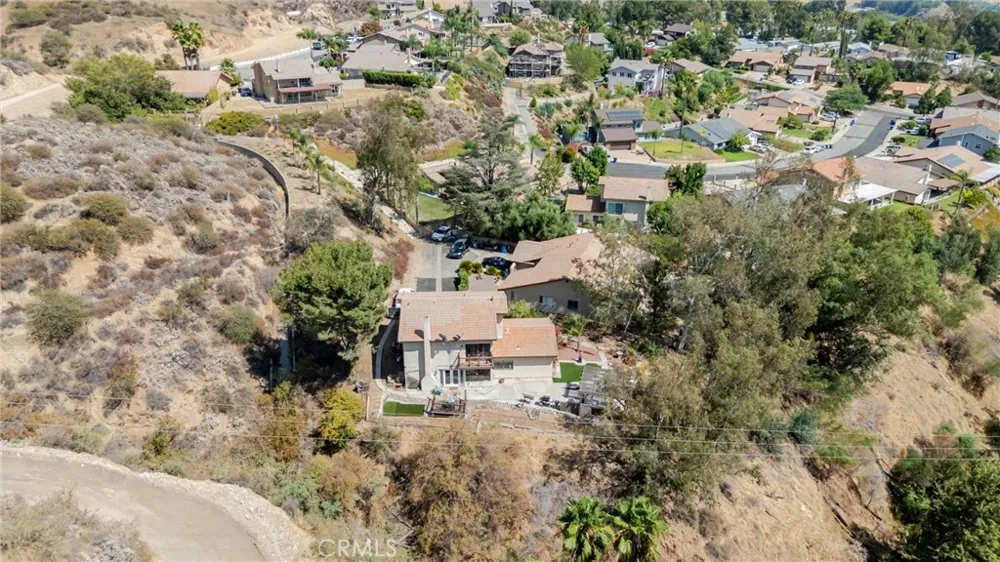 3094 Small Canyon Highland, CA 92346