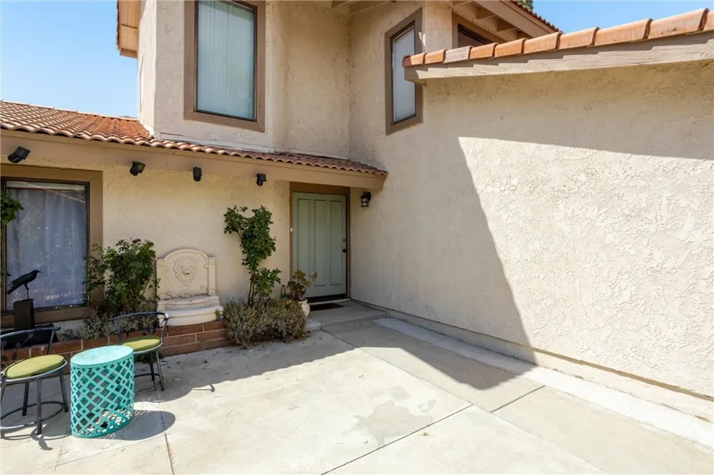 3094 Small Canyon Highland, CA 92346