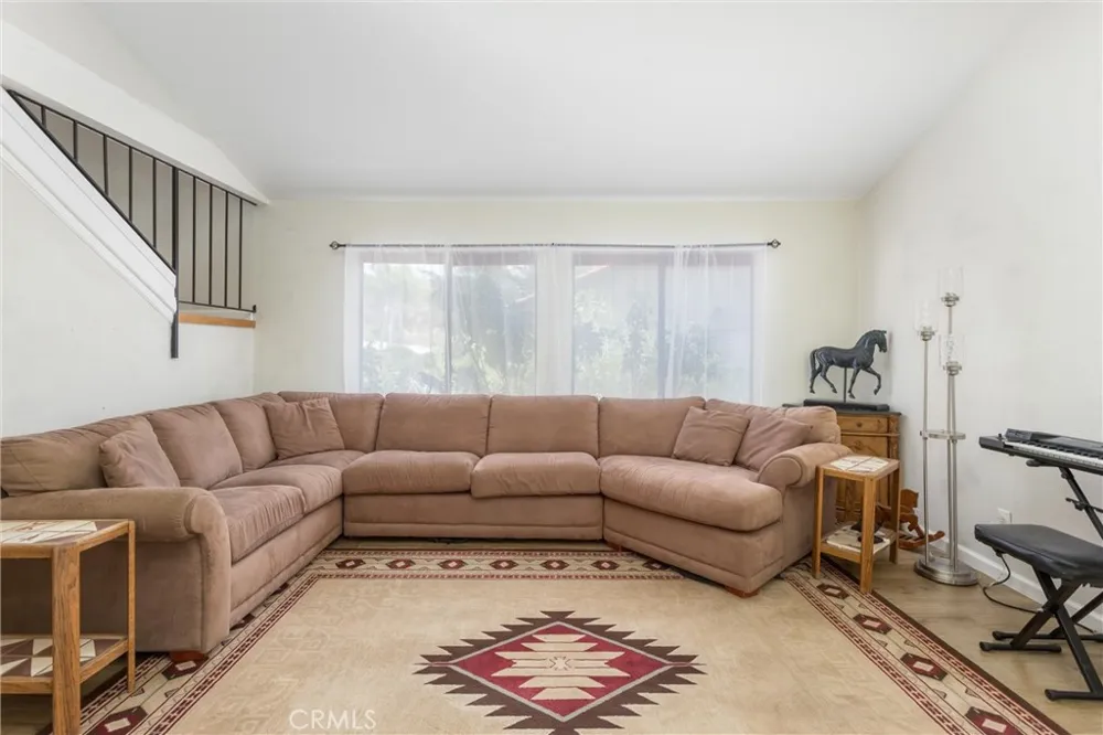 3094 Small Canyon Highland, CA 92346