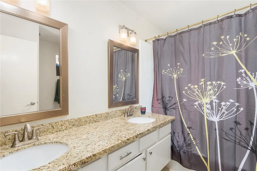 3094 Small Canyon Highland, CA 92346