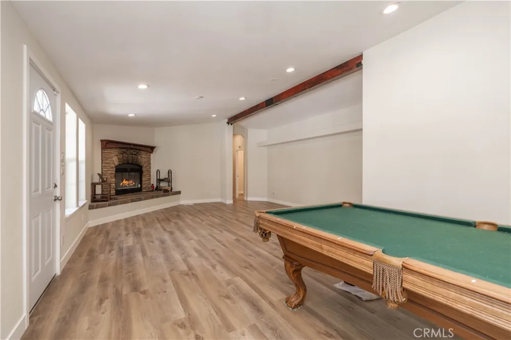 1106 Comanche Fawnskin, CA 92333