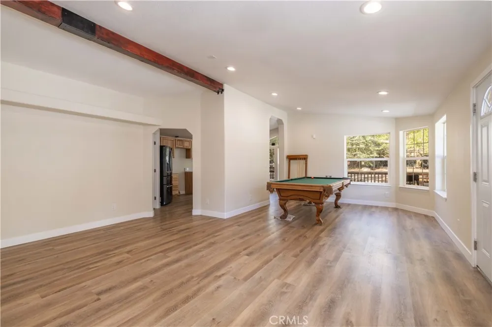 1106 Comanche Fawnskin, CA 92333