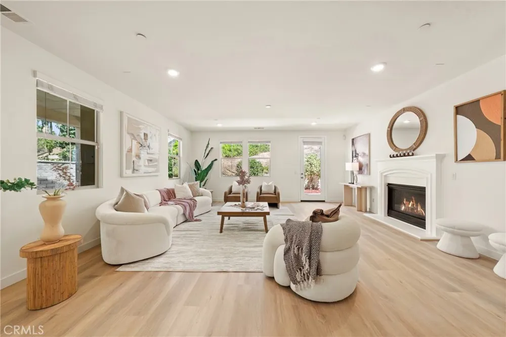 13396 Cactus Flower Eastvale, CA 92880