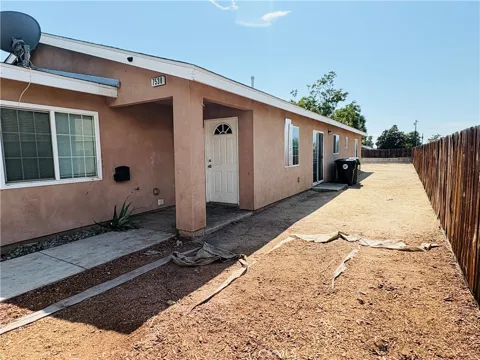 7538 Lynwood