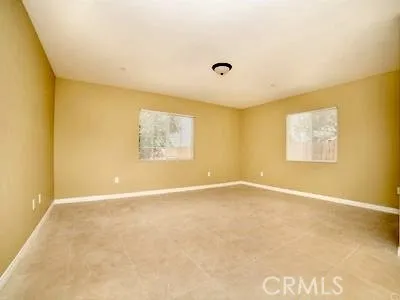 7538 Lynwood Highland, CA 92346