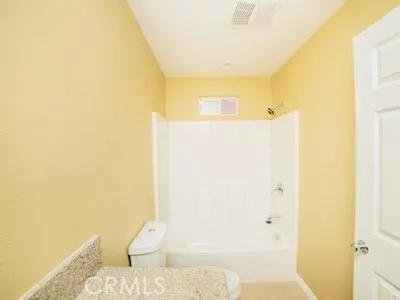 7538 Lynwood Highland, CA 92346