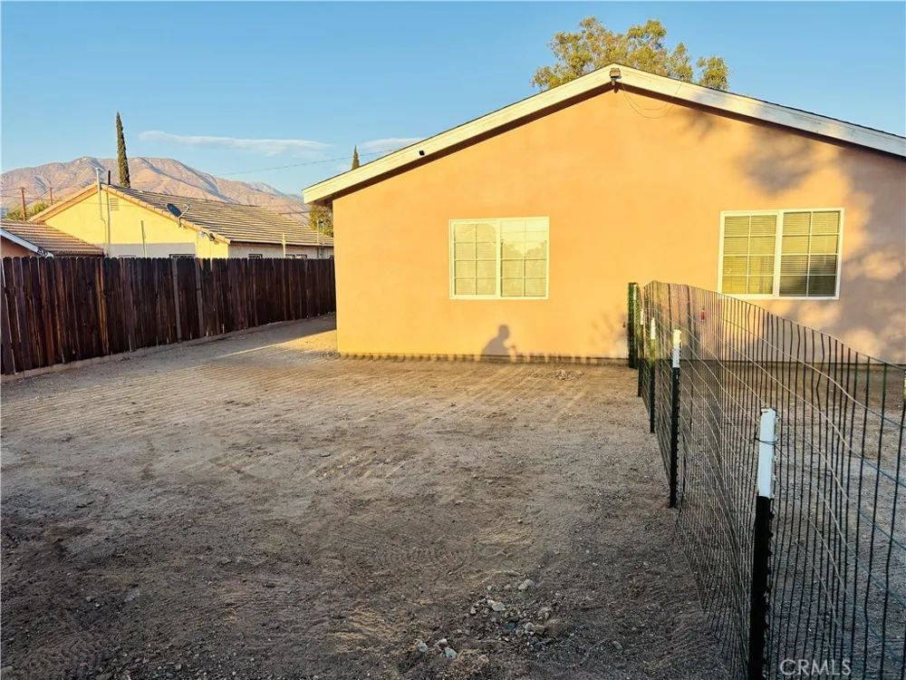 7538 Lynwood Highland, CA 92346