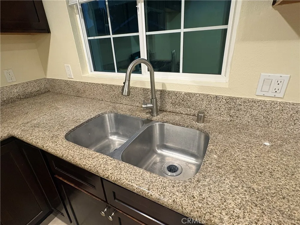 7538 Lynwood Highland, CA 92346