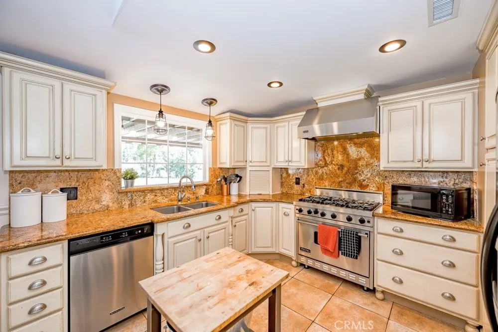 17327 Firma Court Granada Hills, CA 91344