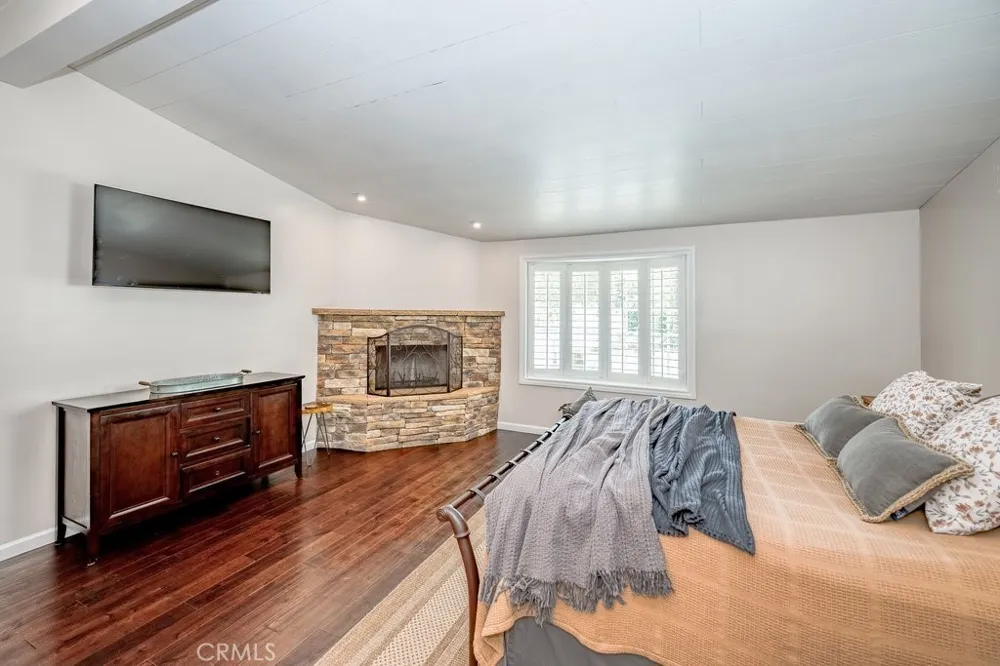 17327 Firma Court Granada Hills, CA 91344