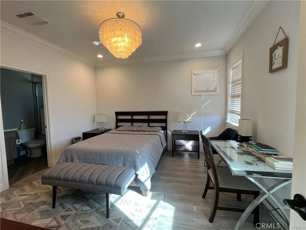 22 E Colorado Arcadia, CA 91006