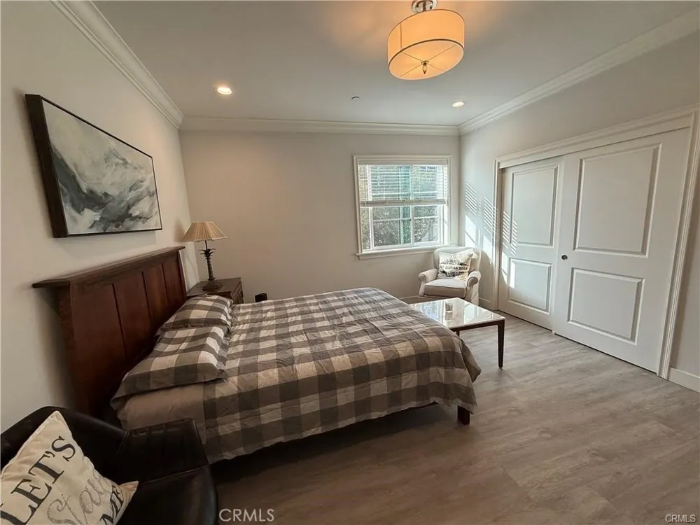 22 E Colorado Arcadia, CA 91006
