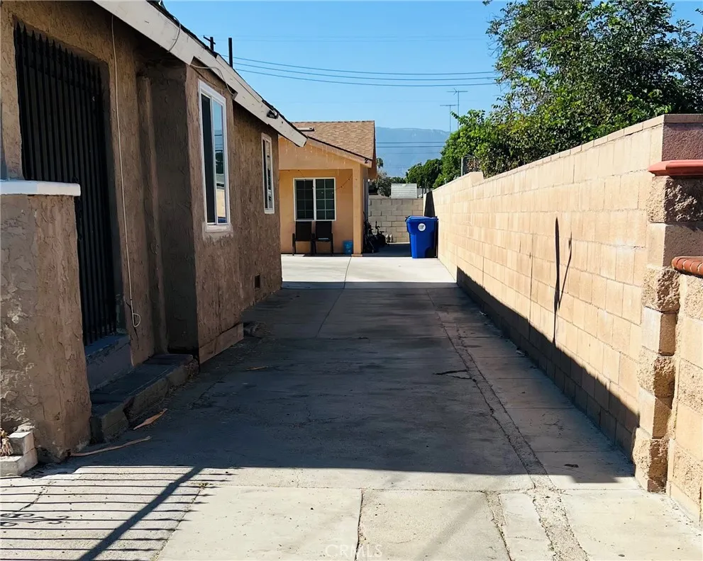 1360 Poplar #2 San Bernardino, CA 92410