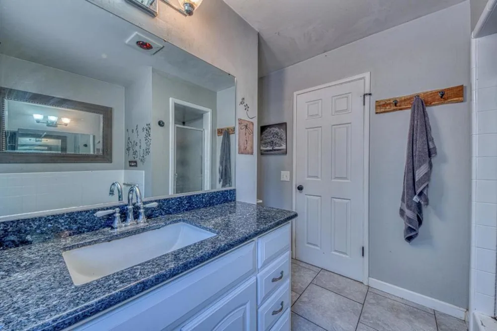 665 Paradise Road #B Salinas, CA 93907